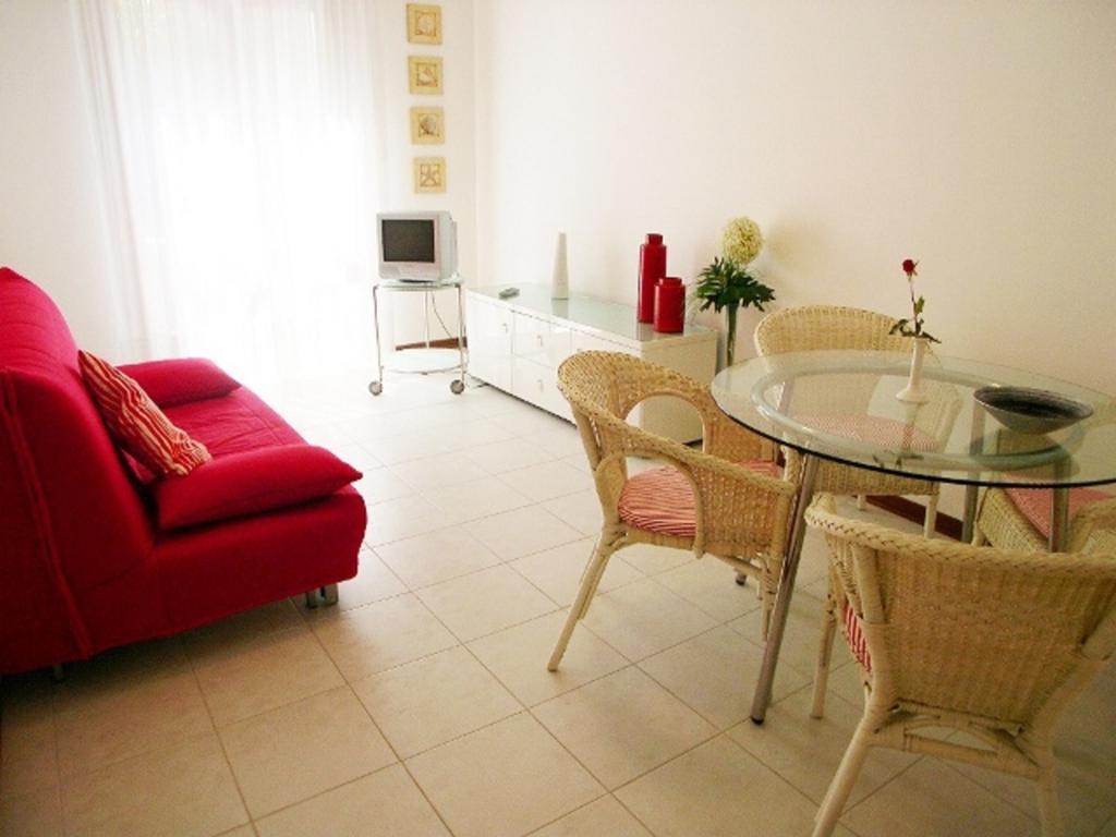 Lina'S Apartment Grado Bagian luar foto