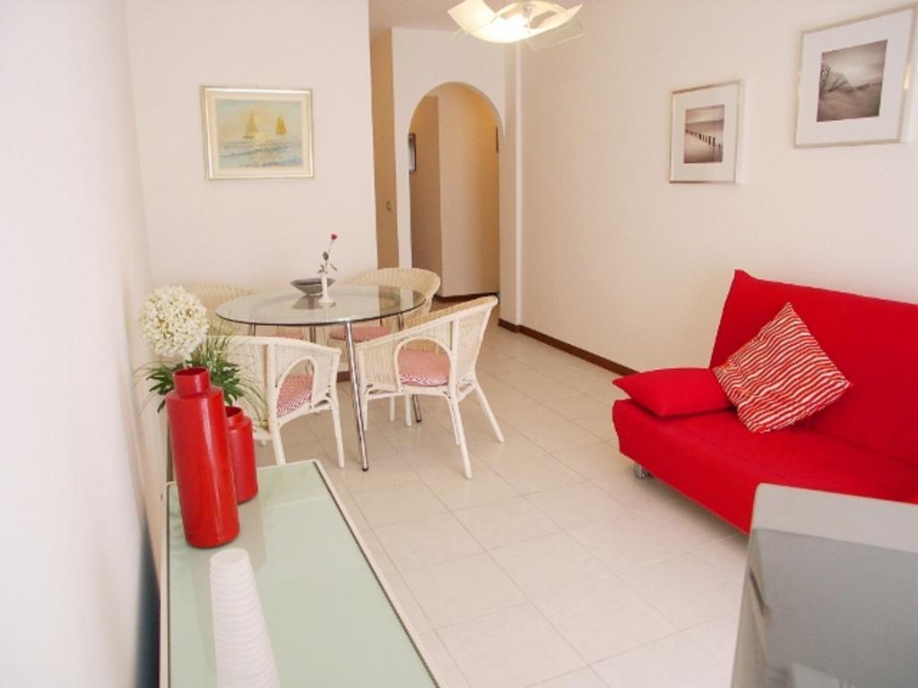 Lina'S Apartment Grado Bagian luar foto